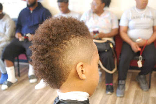 Barber Shop «Trimmers & Shears Barber Shop», reviews and photos, 2324 E Little Creek Rd, Norfolk, VA 23518, USA