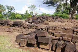 Gunungsari Temple image
