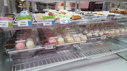 Wedding Bakery «Piece of Cake», reviews and photos, 210 Main St, Evansville, IN 47708, USA