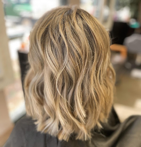 Hair Salon «Crave Salon», reviews and photos, 202 Blairs Ferry Rd NE, Cedar Rapids, IA 52402, USA