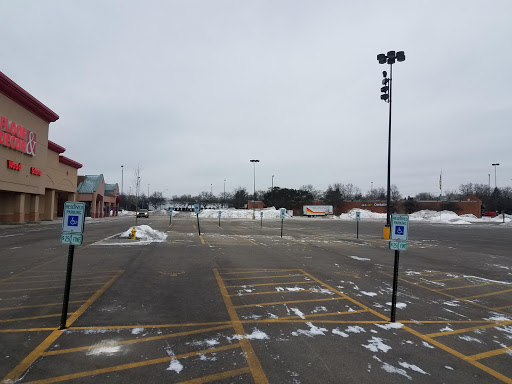 Shopping Mall «Southpoint Shopping Center», reviews and photos, E Palatine Rd & Rand, Arlington Heights, IL 60004, USA