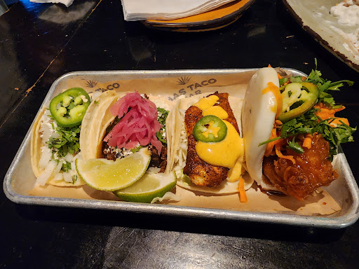 Mas Taco Bar image