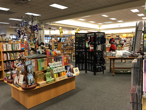 Book Store «Schuler Books & Music», reviews and photos, 2660 28th St SE, Grand Rapids, MI 49512, USA