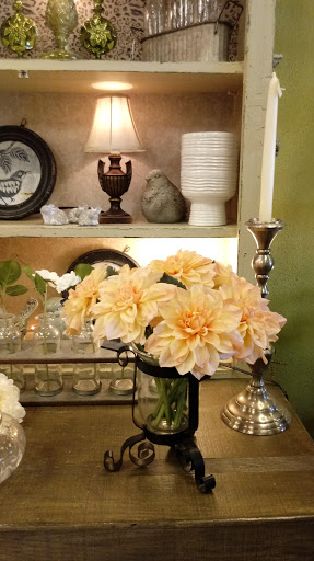 Florist «Flowers & Plants Etc», reviews and photos, 1378 Chain Bridge Rd, McLean, VA 22101, USA