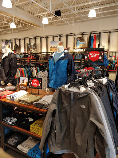Clothing Store «The North Face Outlet», reviews and photos, 127 Premium Outlets Dr #633, Monroe, OH 45050, USA