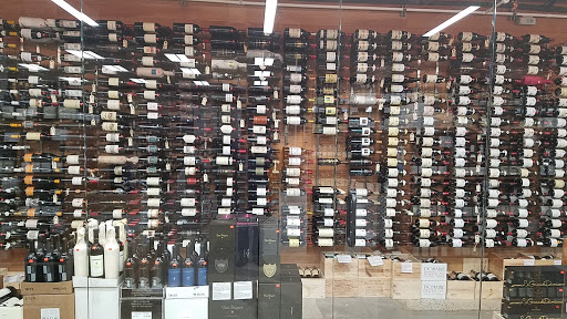 Wine Store «Red Wagon Wine Shoppe», reviews and photos, 2940 S Rochester Rd, Rochester Hills, MI 48307, USA
