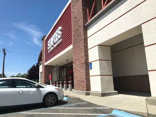 Staples, 7551 Freeport Blvd, Sacramento, CA 95832, USA, 