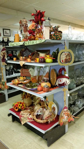 Thrift Store «H2O Help & Hope To Others», reviews and photos, 451 SE Maple St, Dallas, OR 97338, USA