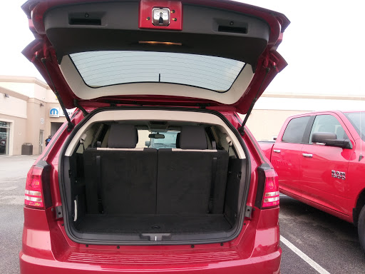 Car Dealer «Falls Chrysler Jeep Dodge», reviews and photos, 4100 State Rd, Cuyahoga Falls, OH 44223, USA