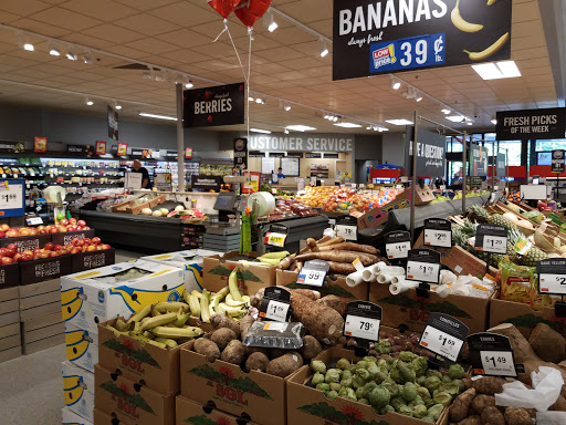 Grocery Store «Stop & Shop», reviews and photos, 100 Powder Mill Rd, Acton, MA 01720, USA