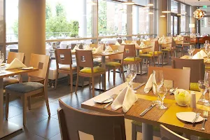 Restaurant emil's im centrovital Hotel image