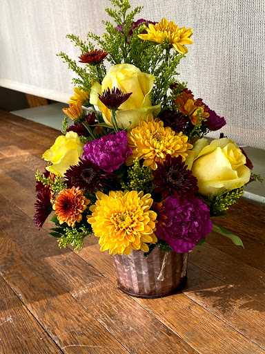 Florist «Flowers By Snellings», reviews and photos, 23 N Braddock St, Winchester, VA 22601, USA