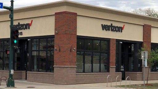 Verizon, 1015 W Lake St, Minneapolis, MN 55408, USA, 