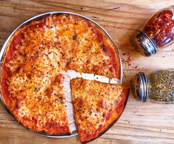 Best Thin Crust pizza place in Brooklyn - Brado NYC Thin Crust Pizza