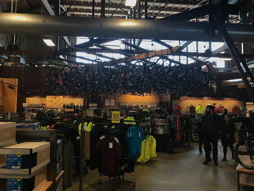 Camping Store «REI», reviews and photos, 750 American Blvd W, Bloomington, MN 55420, USA