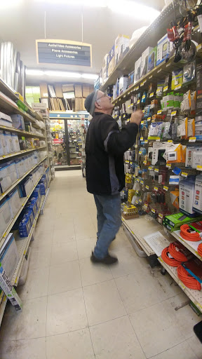 Hardware Store «Tele-Tron Ace Hardware», reviews and photos, 6604 Cermak Rd, Berwyn, IL 60402, USA