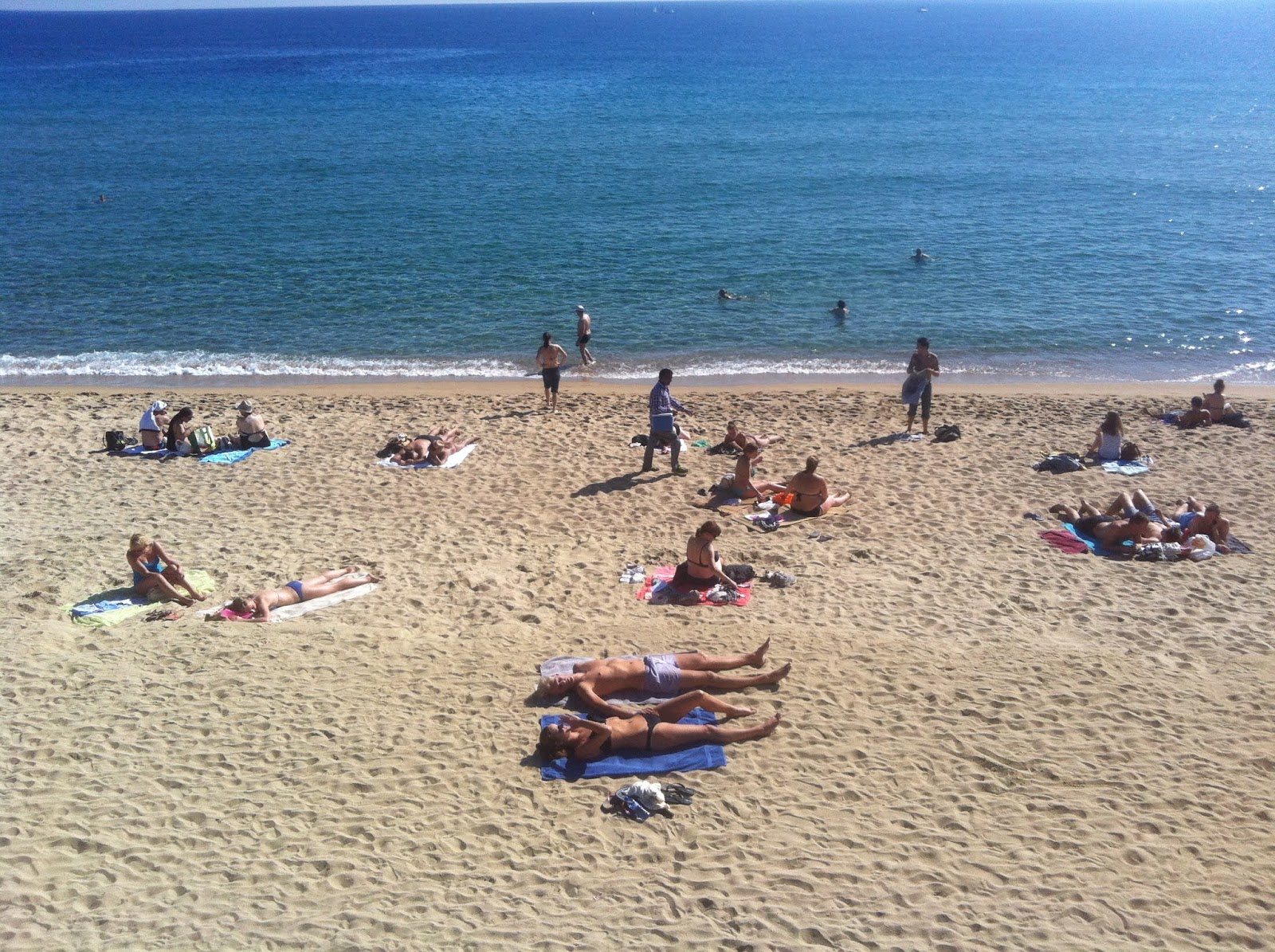 Foto van Playa Barcelona met lange baai