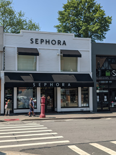 Cosmetics Store «SEPHORA», reviews and photos, 7130 Austin St, Forest Hills, NY 11375, USA