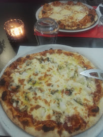 Pizza du Pizzas à emporter Lazzarella à Tournus - n°5