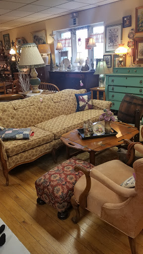 Antique Store «Antiques & Rusty Relics», reviews and photos, 3570 Fancher Rd, Holley, NY 14470, USA