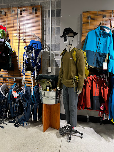 Camping Store «REI», reviews and photos, 63 W Aylesbury Rd, Timonium, MD 21093, USA