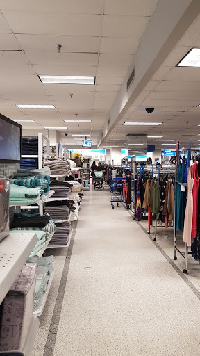Clothing Store «Ross Dress for Less», reviews and photos, 100 S Biscayne Blvd, Miami, FL 33131, USA