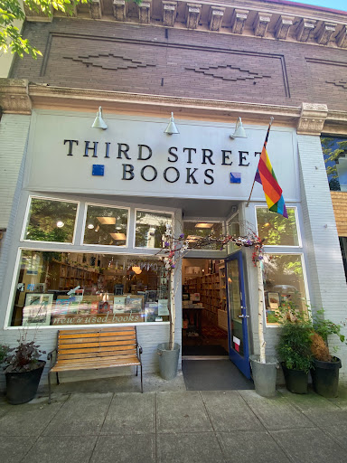 Book Store «Third Street Books», reviews and photos, 320 NE 3rd St, McMinnville, OR 97128, USA