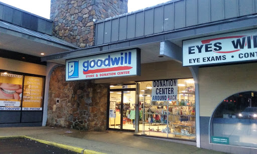 Thrift Store «Goodwill Industries Store & Donation Center», reviews and photos, 415 NJ-18, East Brunswick, NJ 08816, USA