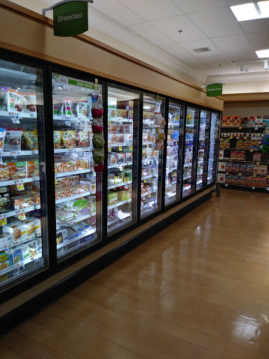 Grocery Store «Stop & Shop», reviews and photos, 44 Fenn Rd, Newington, CT 06111, USA