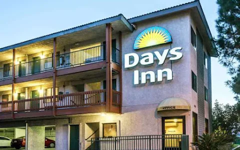 Days Inn by Wyndham Anaheim West image