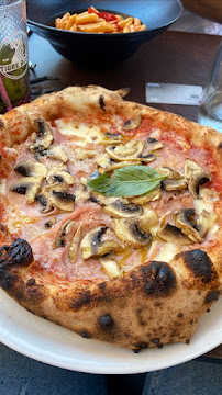 Pizza du Restaurant italien La Piazzetta à Levallois-Perret - n°8