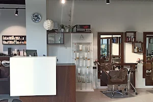 Kbyos Hair Studio | Salón de Peluquería & Maquillaje image