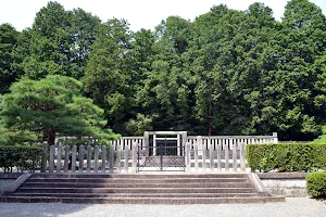 Yamashina Mausoleum of Emperor Tenji image