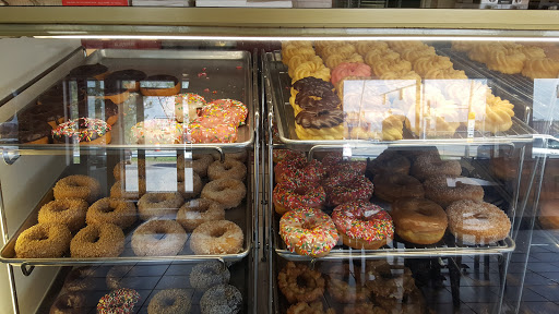 Donut Shop «Top Donut», reviews and photos, 700 Aiken St, Lowell, MA 01850, USA