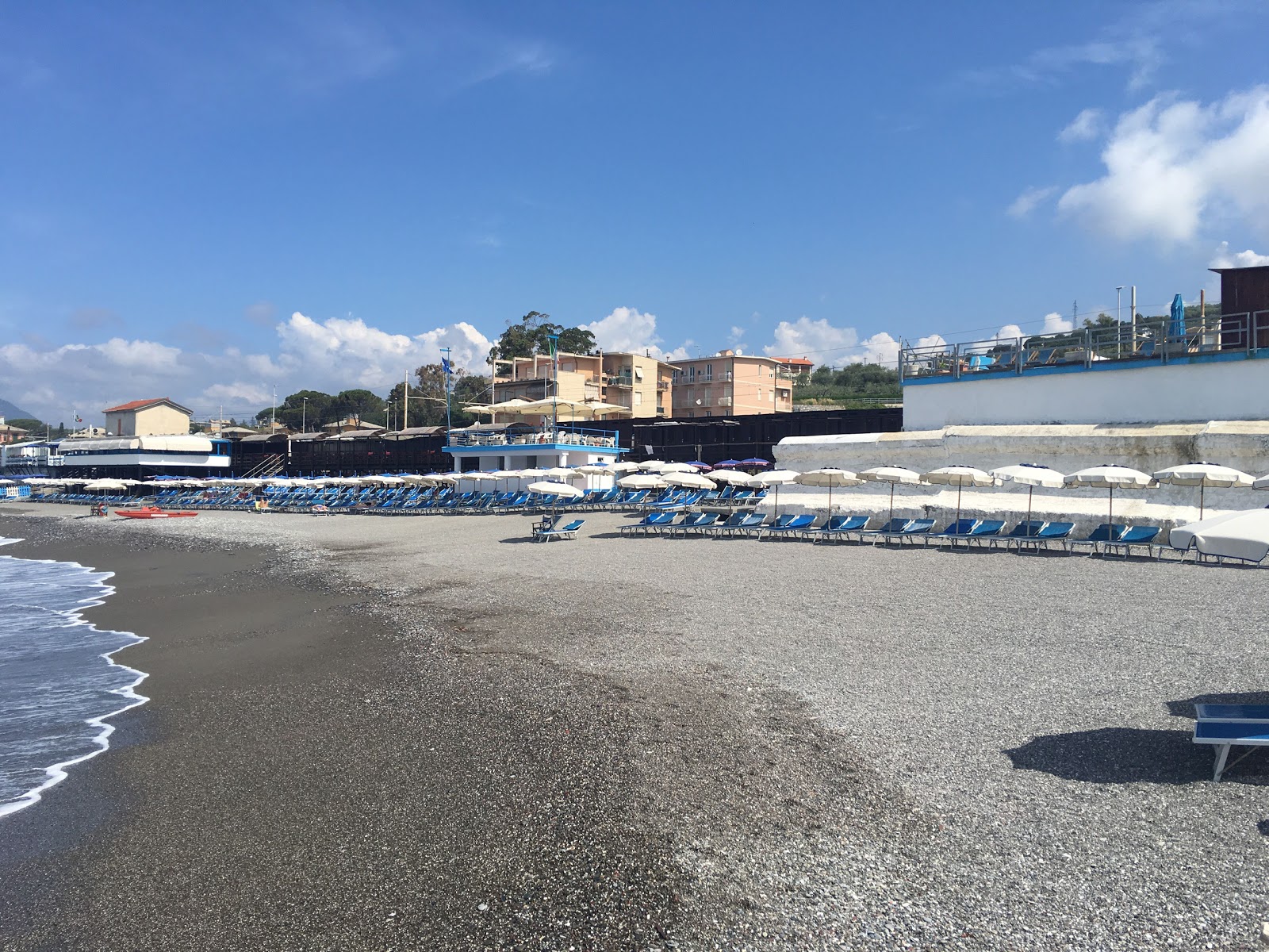 Foto di Spiaggia Lavagna e l'insediamento