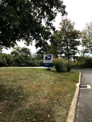Post Office «US Post Office», reviews and photos, 40 Forest Pkwy, Shelton, CT 06484, USA