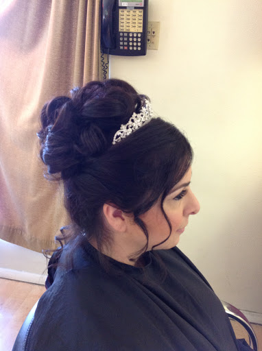 Hair Salon «Gallery Salon», reviews and photos, 1305 Farmington Ave, Farmington, CT 06032, USA