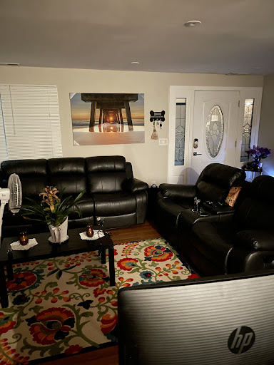 Furniture Store «Pacific Furniture Gallery», reviews and photos, 16875 Southcenter Pkwy, Tukwila, WA 98188, USA