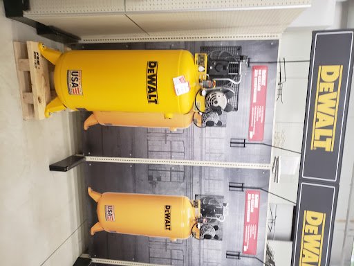 Home Improvement Store «Tractor Supply Co.», reviews and photos, 1313 E Green Bay St, Shawano, WI 54166, USA