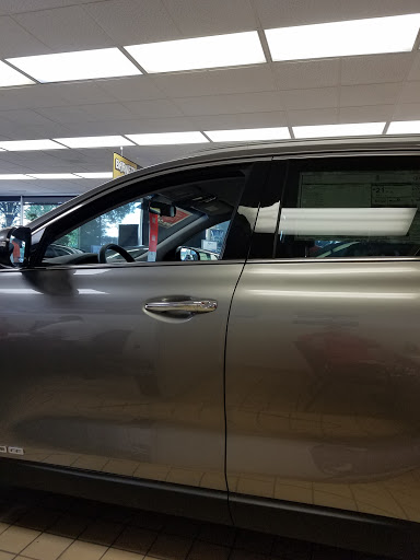 Kia Dealer «Barnett Kia», reviews and photos, 3610 Hwy 61 N, White Bear Lake, MN 55110, USA