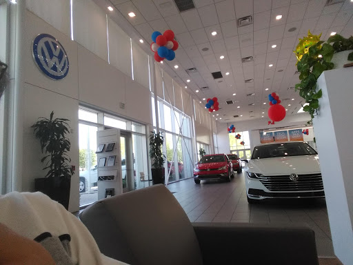 Volkswagen Dealer «San Tan Volkswagen», reviews and photos, 1489 E Motorplex Loop, Gilbert, AZ 85297, USA