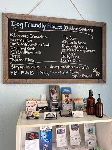 Pet Supply Store «3 Dogs and a Chick», reviews and photos, 130 Miracle Strip Pkwy SE, Fort Walton Beach, FL 32548, USA