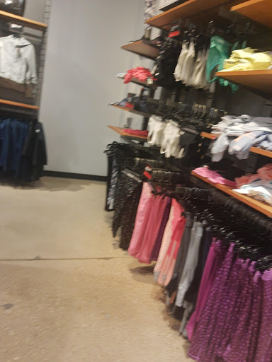 Shopping Mall «Queenstown Premium Outlets», reviews and photos, 441 Outlet Center Dr, Queenstown, MD 21658, USA