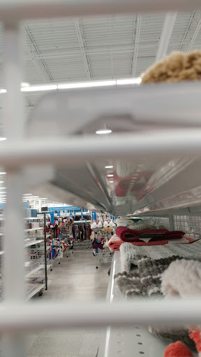 Clothing Store «Ross Dress for Less», reviews and photos, 560 E Waterfront Dr, Homestead, PA 15120, USA