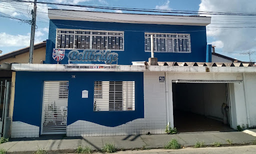 Logo da empresa - Bellbridge Cursos de Idiomas