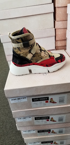 Shoe Store «SHOE! TIME 87», reviews and photos, 8533 S Cottage Grove Ave, Chicago, IL 60619, USA