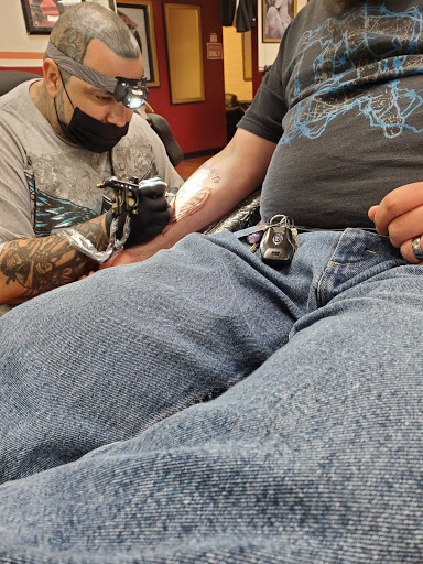 Tattoo and Piercing Shop «Hollywood Ink Tattoos», reviews and photos, 3501 S Tryon St, Charlotte, NC 28217, USA