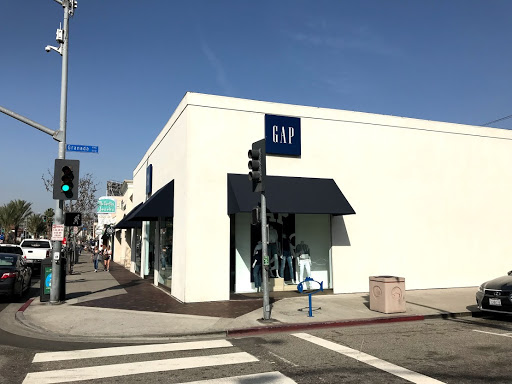 Clothing Store «Gap», reviews and photos, 5025 E 2nd St, Long Beach, CA 90803, USA