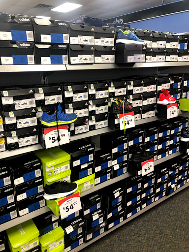 Shoe Store «Shoe Carnival», reviews and photos, 4340 13th Ave S, Fargo, ND 58103, USA