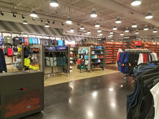 Sporting Goods Store «Nike Factory Store», reviews and photos, 6170 Grand Ave #569, Gurnee, IL 60031, USA